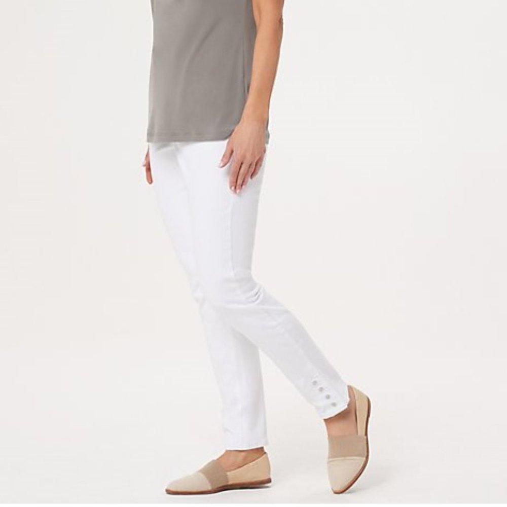 NWOT Martha Stewart | White Denim Ankle White Jeans